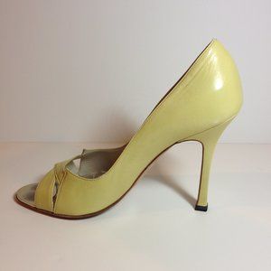 Brian Atwood light yellow leather open toe pump with cutout